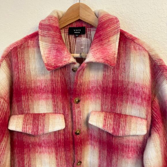 NWOT Vici Pink Plaid Shacket Medium Oversized Boxy - Picture 10 of 14